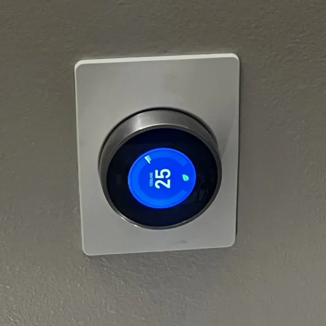 A thermostat in the Facilist camera viewfinder